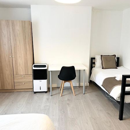 Westferry Hotel London Ngoại thất bức ảnh